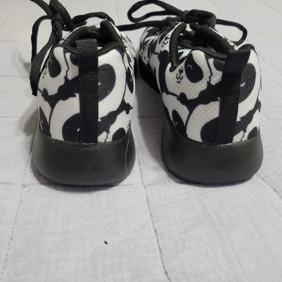 Panda Sneakers - Picture 4 of 5